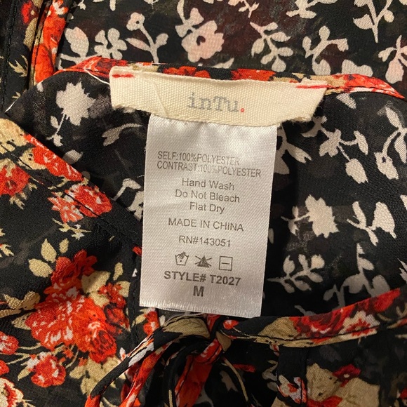 Patterned flowy top - Picture 4 of 4